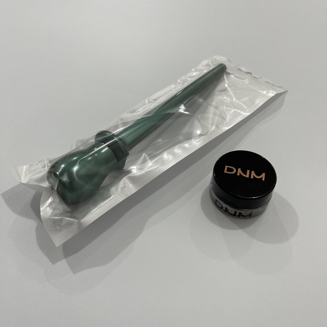 Silicone Eyeliner brush waterproof non-smudge eyeliner auxiliary tool eyeliner with black eyeliner cream