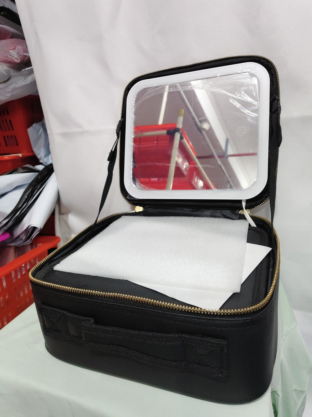 Multifunctional Partition Portable Waterproof Large Capacity Led Mirror Cosmetic Bag